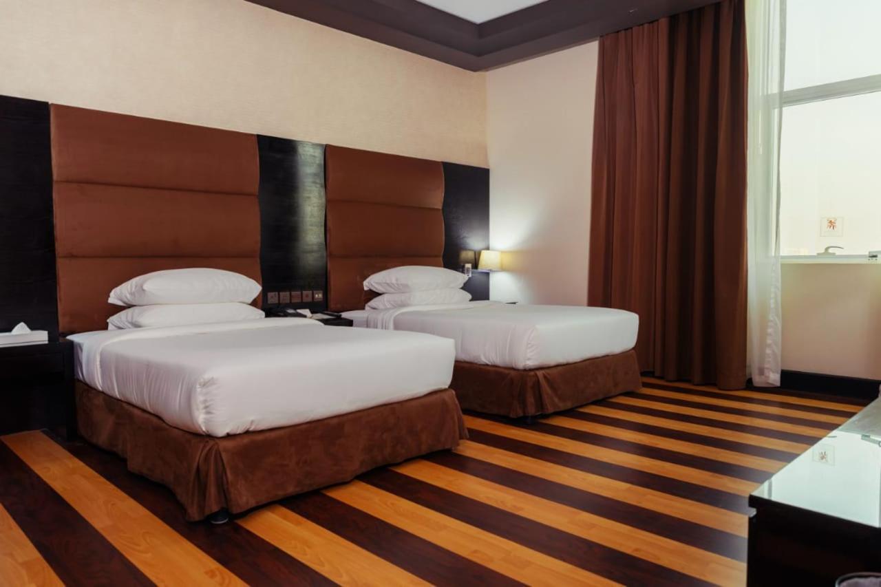 Mangrove Hotel Рас ал Хайм Екстериор снимка